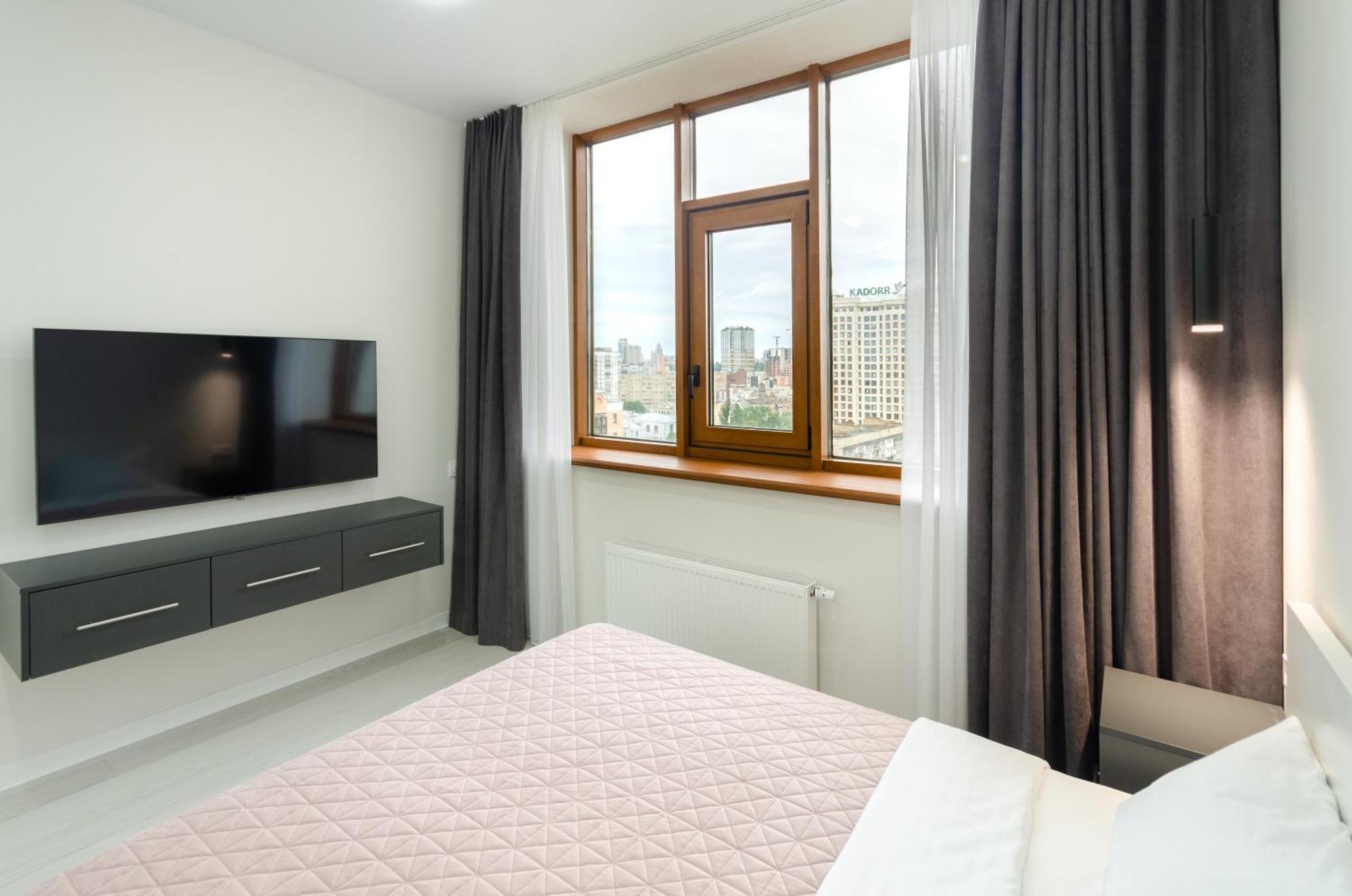 Petrovdom Inn Rc Diplomat Hall -The Smart Hotel Apartment Panoramic City View I Kiev Dış mekan fotoğraf