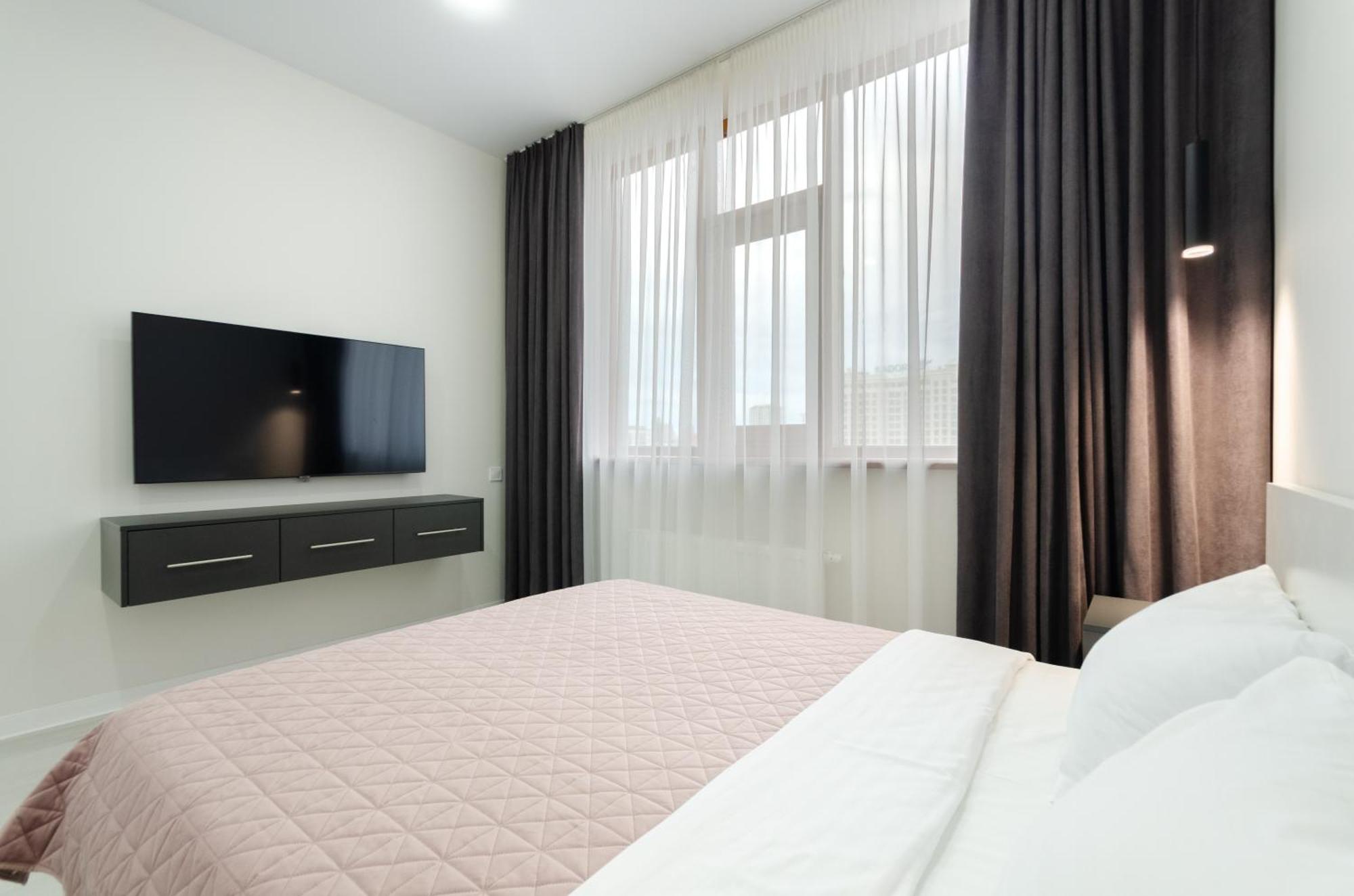 Petrovdom Inn Rc Diplomat Hall -The Smart Hotel Apartment Panoramic City View I Kiev Dış mekan fotoğraf