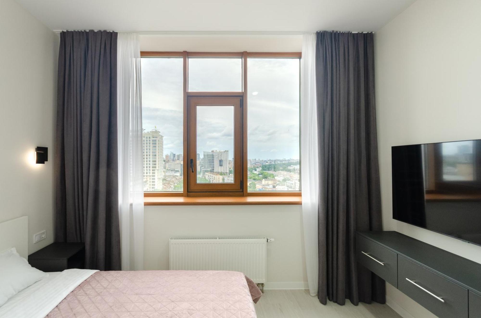 Petrovdom Inn Rc Diplomat Hall -The Smart Hotel Apartment Panoramic City View I Kiev Dış mekan fotoğraf